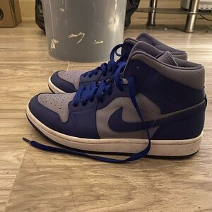 Jordan 1 Mid SE Iron Purple Deep Royal